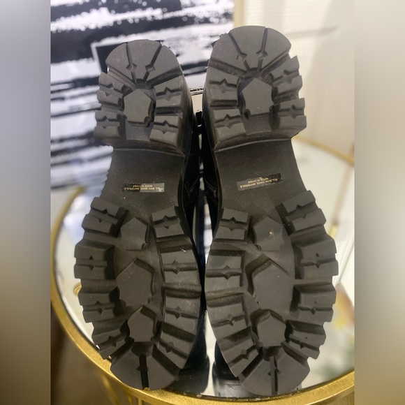 🖤DOLCE VITA 🖤 Good Condition | Size 9 | 2.75 in. | Lug Sole - Picture 9 of 10